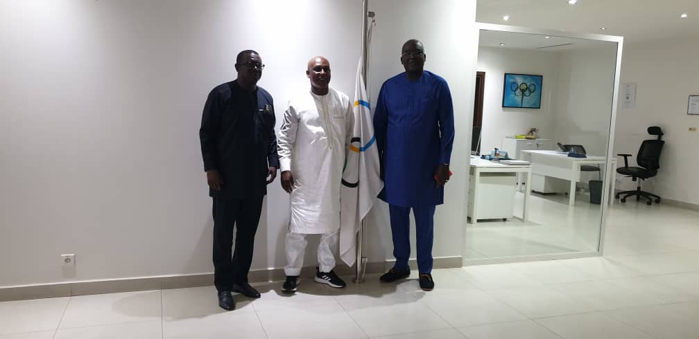 Visite de courtoisie du Dr Mansourou AREMOU au Comité National Olympique et Sportif du Sénégal (CNOSS)