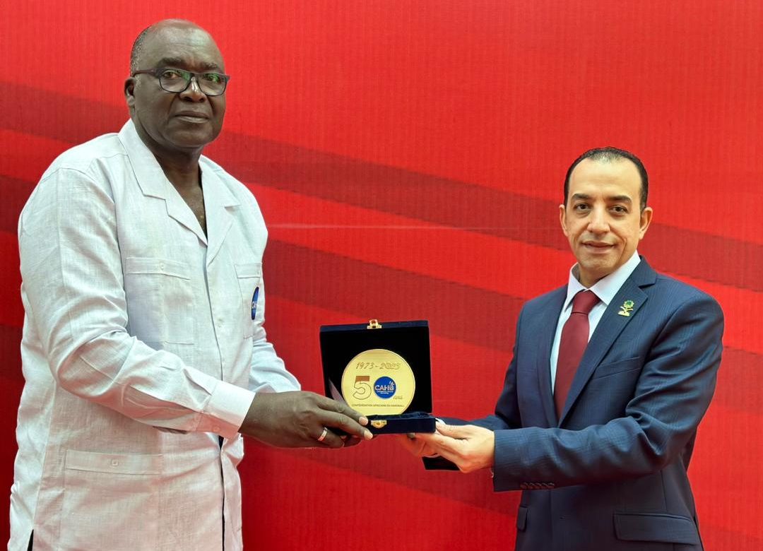 Séance de travail du Dr Mansourou AREMOU avec le Président de l’Union Arabe de Handball